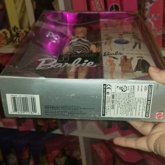 1993 35th Anniversary Barbie Brunnette NIB - Picture 5 of 10